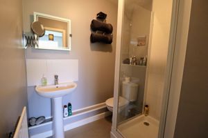 Ensuite- click for photo gallery